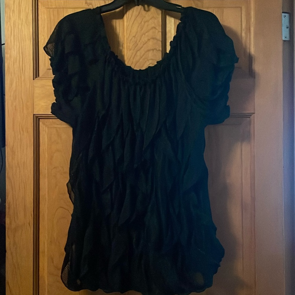 Extra large fancy share, scoopneck elastic top